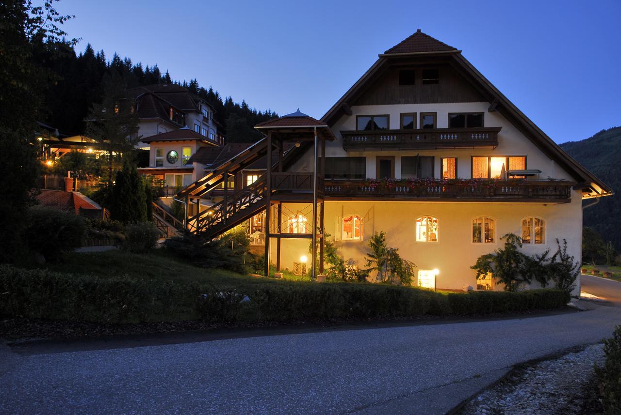 OptimaMed Gesundheitsresort Agathenhof Micheldorf  Exterior foto