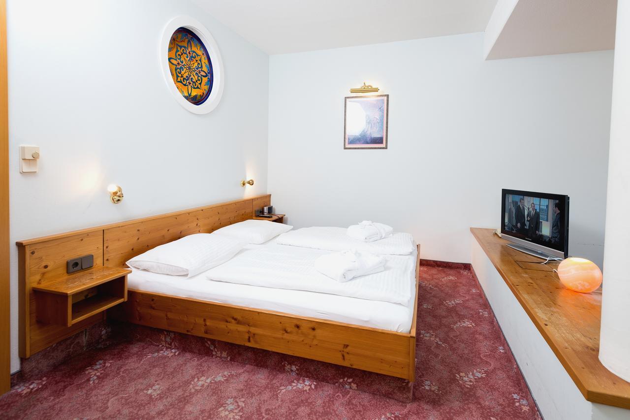 OptimaMed Gesundheitsresort Agathenhof Micheldorf  Exterior foto